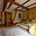 Luxury Historic In The Mountains - Domaine Macky Taintrux