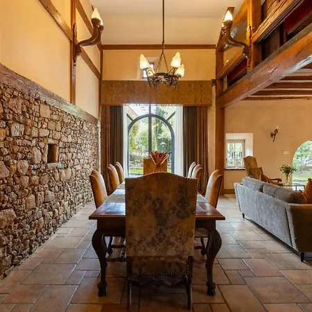Luxury Historic In The Mountains - Domaine Macky Villa *