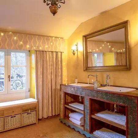 Vila Domaine Macky - Luxury Historic In The Mountains *