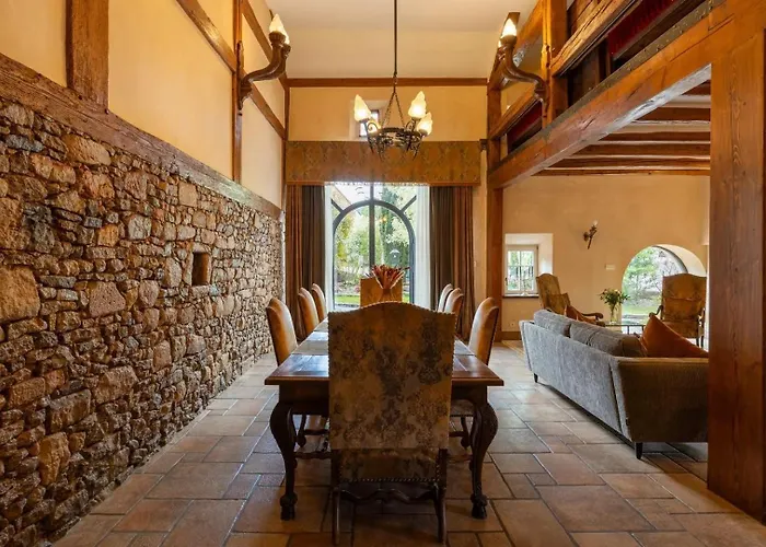 Luxury Historic In The Mountains - Domaine Macky Vila *