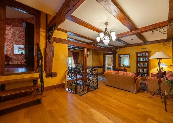 Luxury Historic In The Mountains - Domaine Macky Vila *