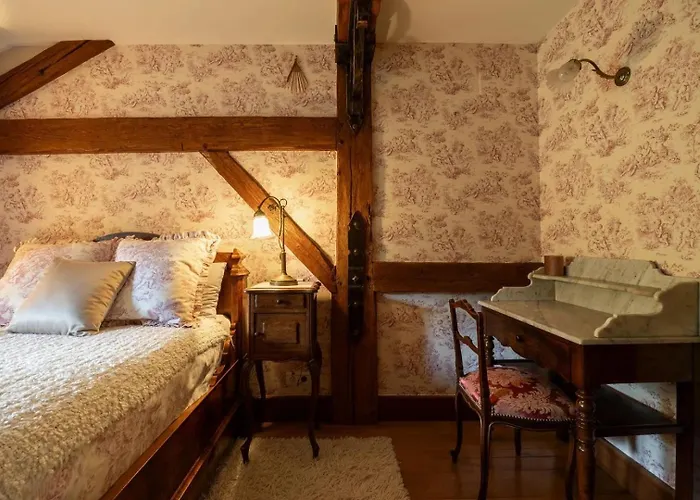 Luxury Historic In The Mountains - Domaine Macky