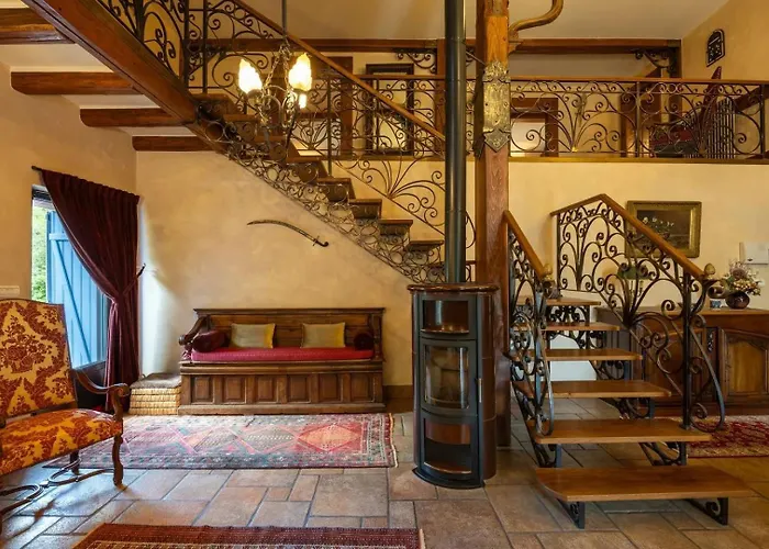 Luxury Historic In The Mountains - Domaine Macky Taintrux