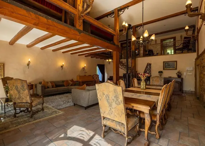 Luxury Historic In The Mountains - Domaine Macky Vila